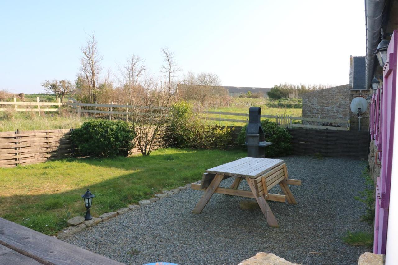 Les Gites Aux Volets Roses Landunvez ภายนอก รูปภาพ