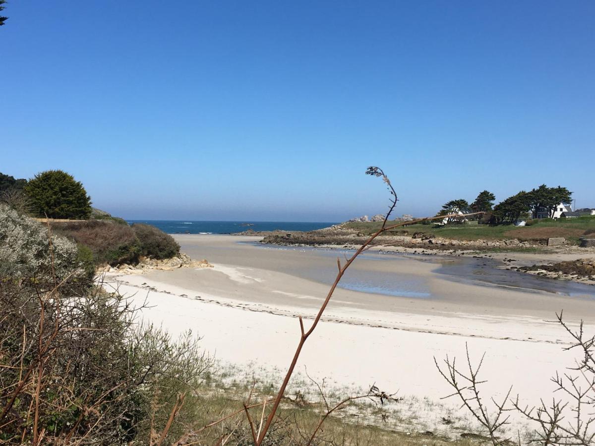 Les Gites Aux Volets Roses Landunvez ภายนอก รูปภาพ